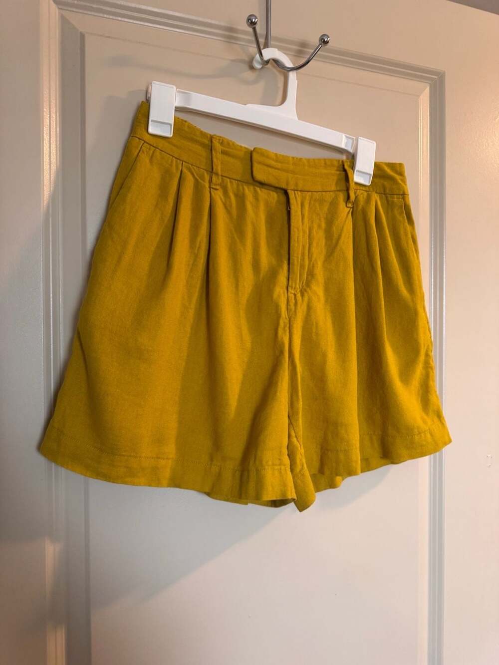 A New Day Yellow Linen Blend Pull On Shorts Size 6
